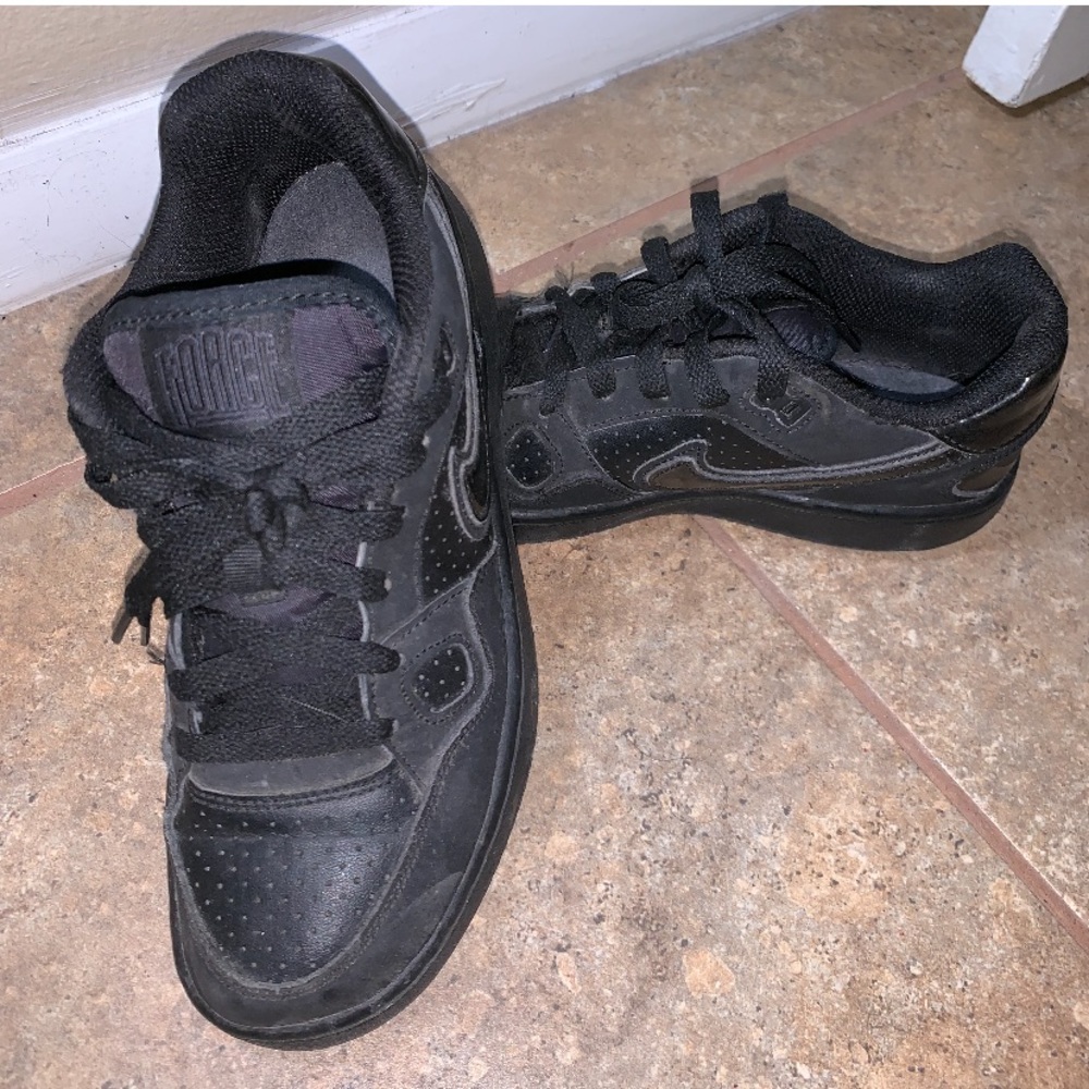 Old school black air force nike sneakers